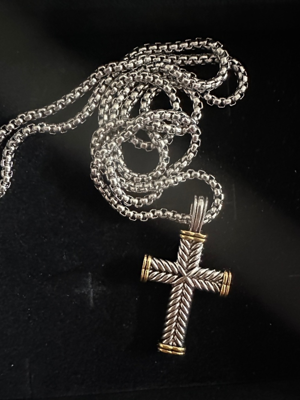 David Yurman CHEVRON CROSS PENDANT